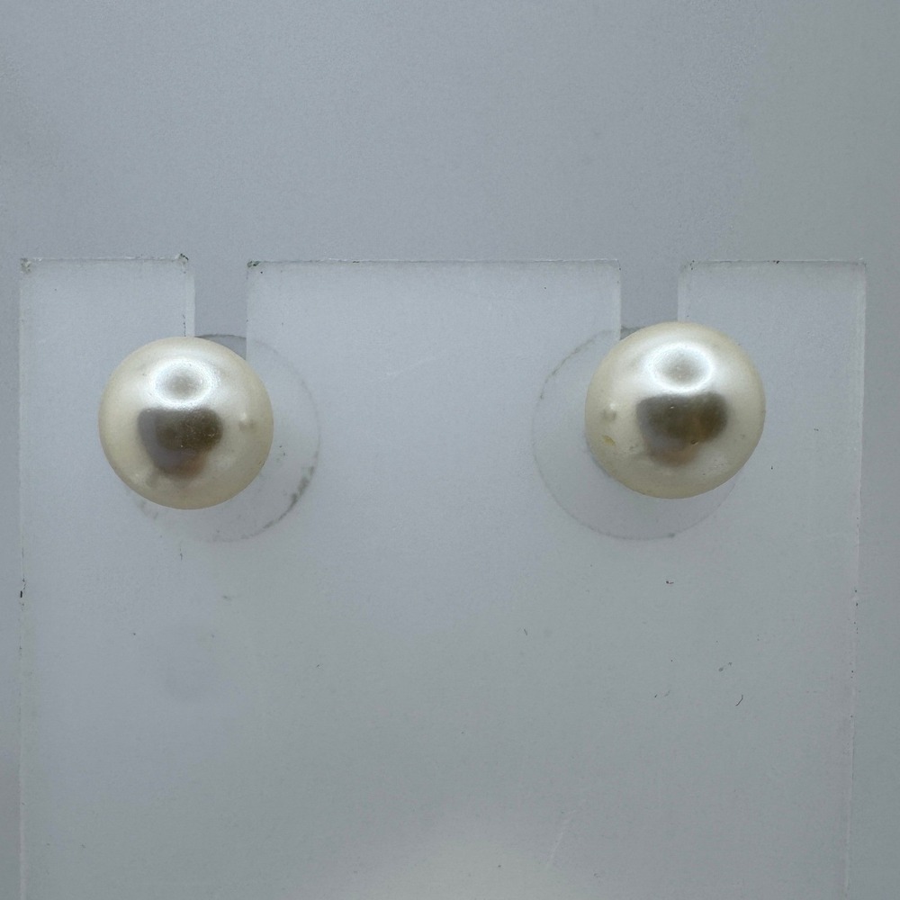 Classic Faux Pearl Stud Earrings Cream White Round Pearlcore Preppy Grandma